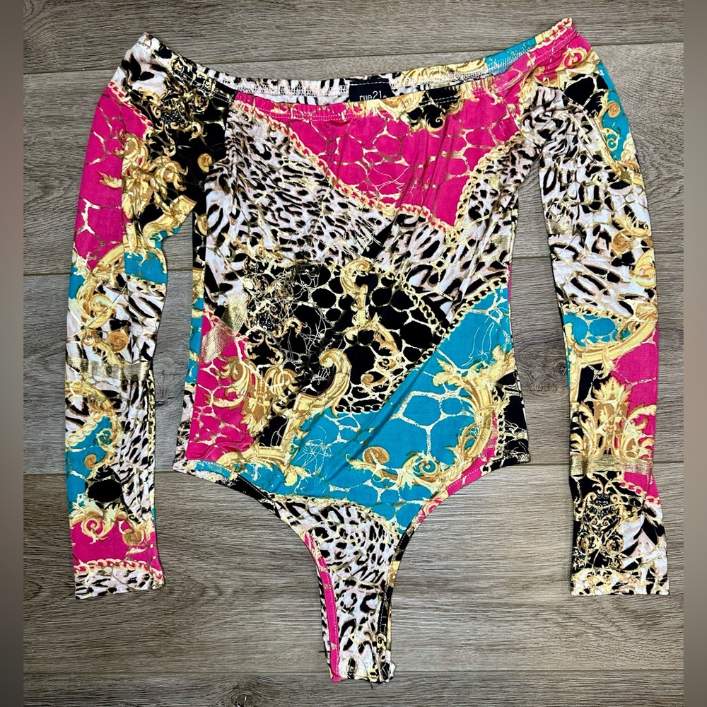 Rue21 Bodysuit Off Shoulder Long Sleeve Animal Print Baroque Women’s Size S